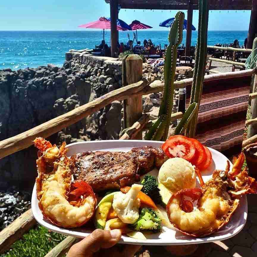 Gastronomía en Rosarito: Sabores del Mar y Más